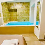 Oda ve Kahvaltı Corte Gabellone - Dimora Storica 4*