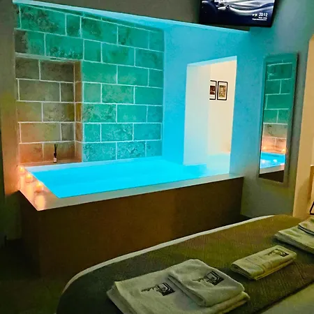 Corte Gabellone - Dimora Storica 나르도