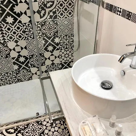 Bed and Breakfast Corte Gabellone - Dimora Storica 4*